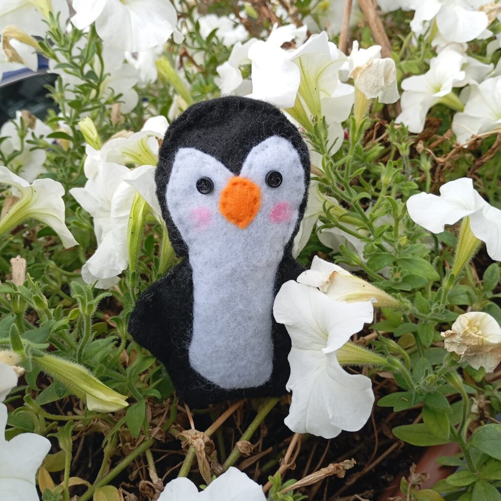 Poupiche Pingouin Guy – Petit compagnon d’aventure à adopter